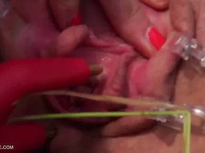 ویدیوی Hairy پستان بازی Pussy Creampied (Ariella Ferrera)